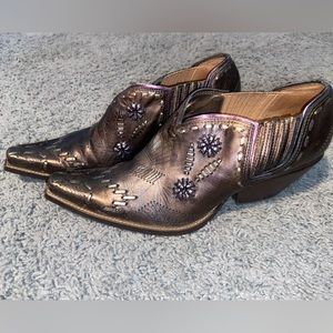 BCBG Leather Metalic (Bronze) Bootie